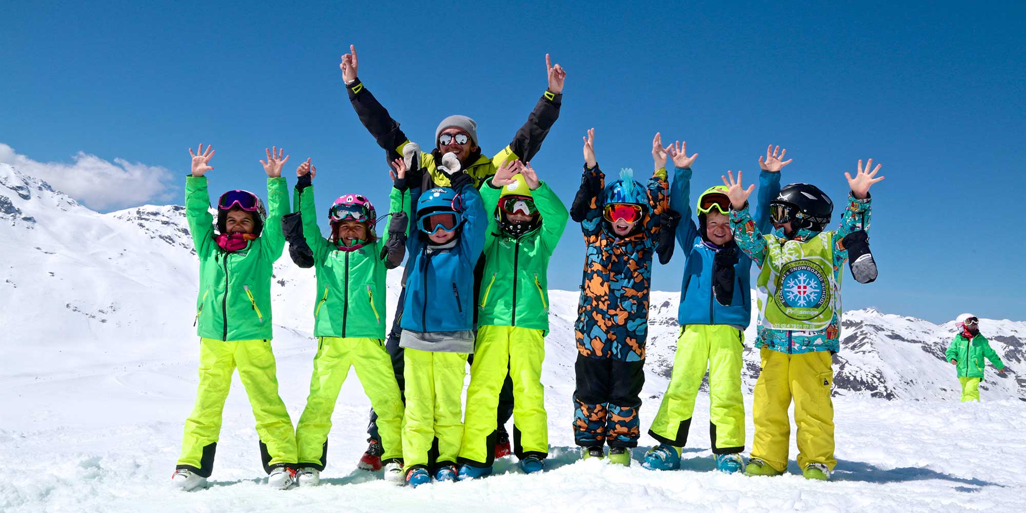 Les jeunes skieurs ont passé un excellent moment avec Prosneige Alpe d'Huez durant un cours de ski "Max 8" pour enfants. 