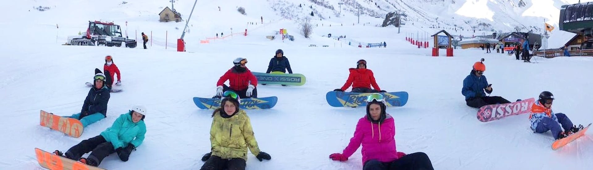 After a hard training during snowboarding lessons for all levels with the Ski School ESF Valmorel, we rest! 