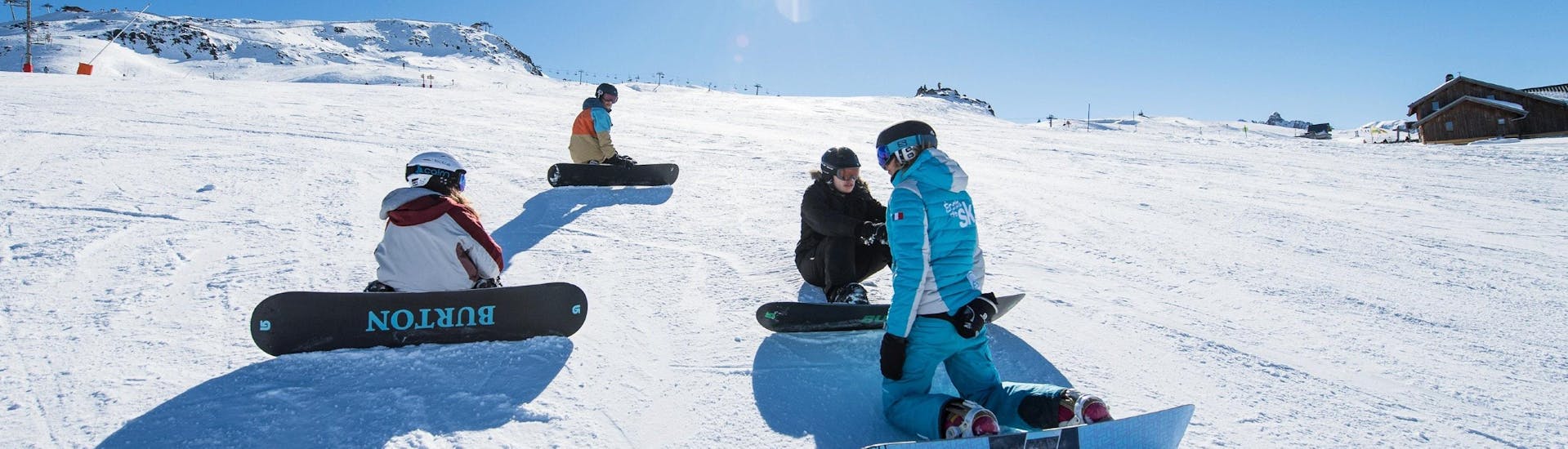 Clases de snowboard a partir de 15 años para todos los niveles.