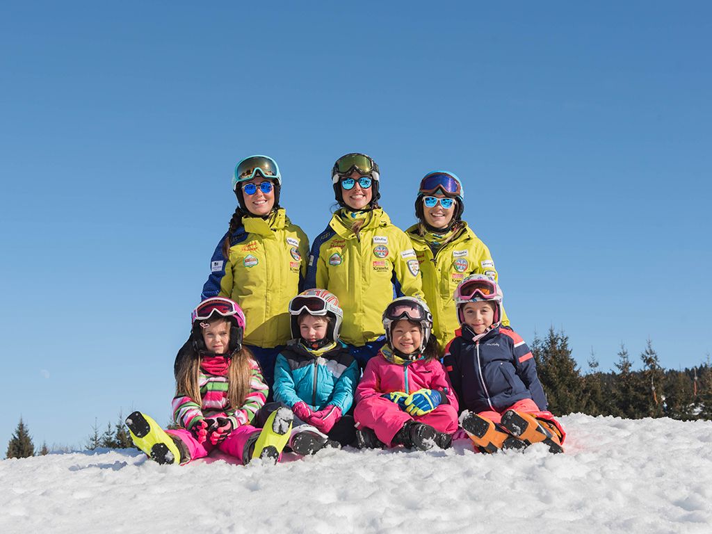 Kinder-Skikurs ab 5 Jahren für alle Levels mit Scuola di Sci Asiago.