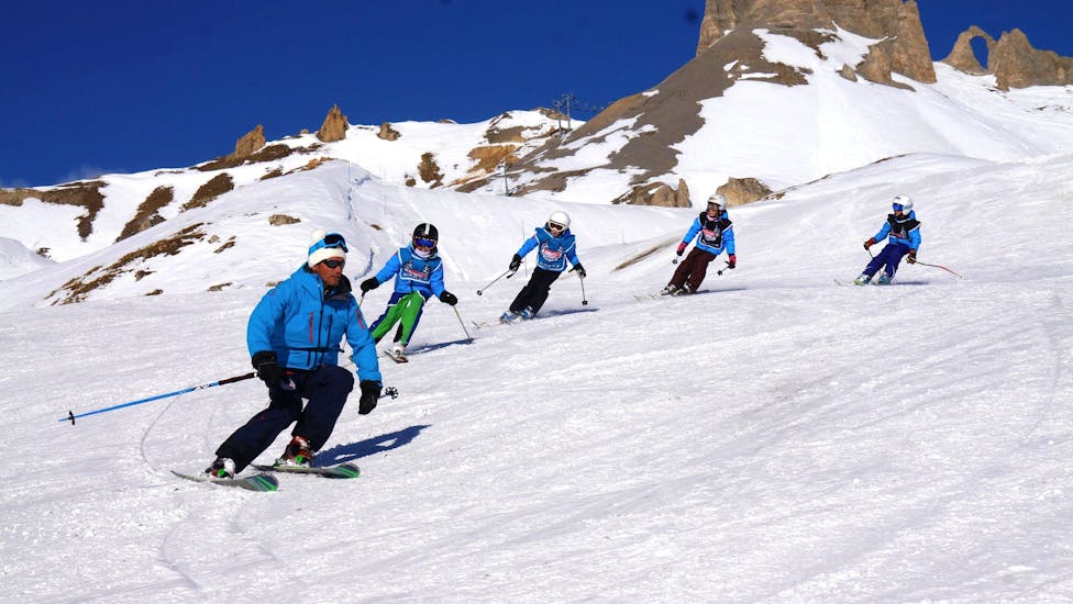 Lezioni di sci per bambini a partire da 10 anni per avanzati.