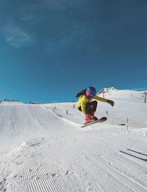 Private Freestyle Skiing Lessons for Advanced Skiers