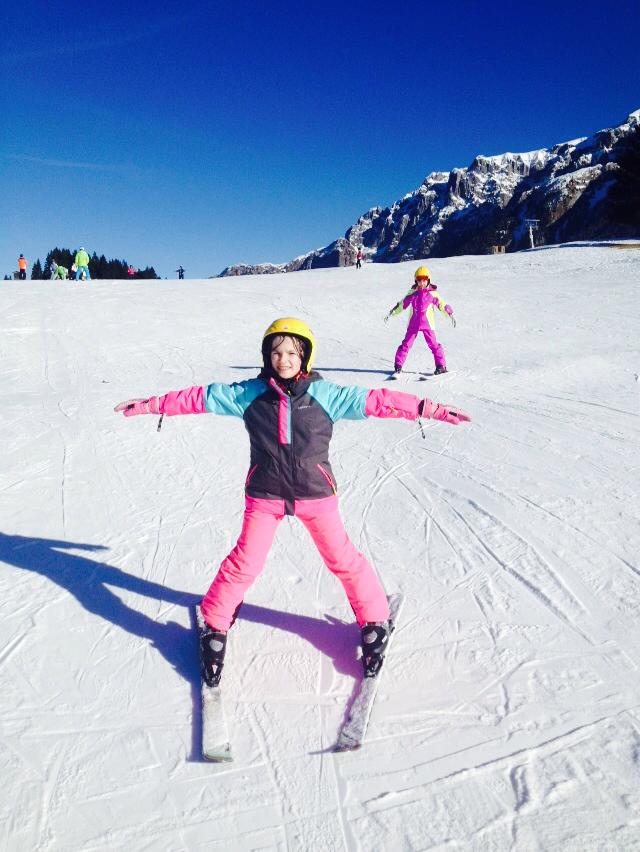 Kids taking part in the kids ski lessons for all levels in Madonna di Campiglio.