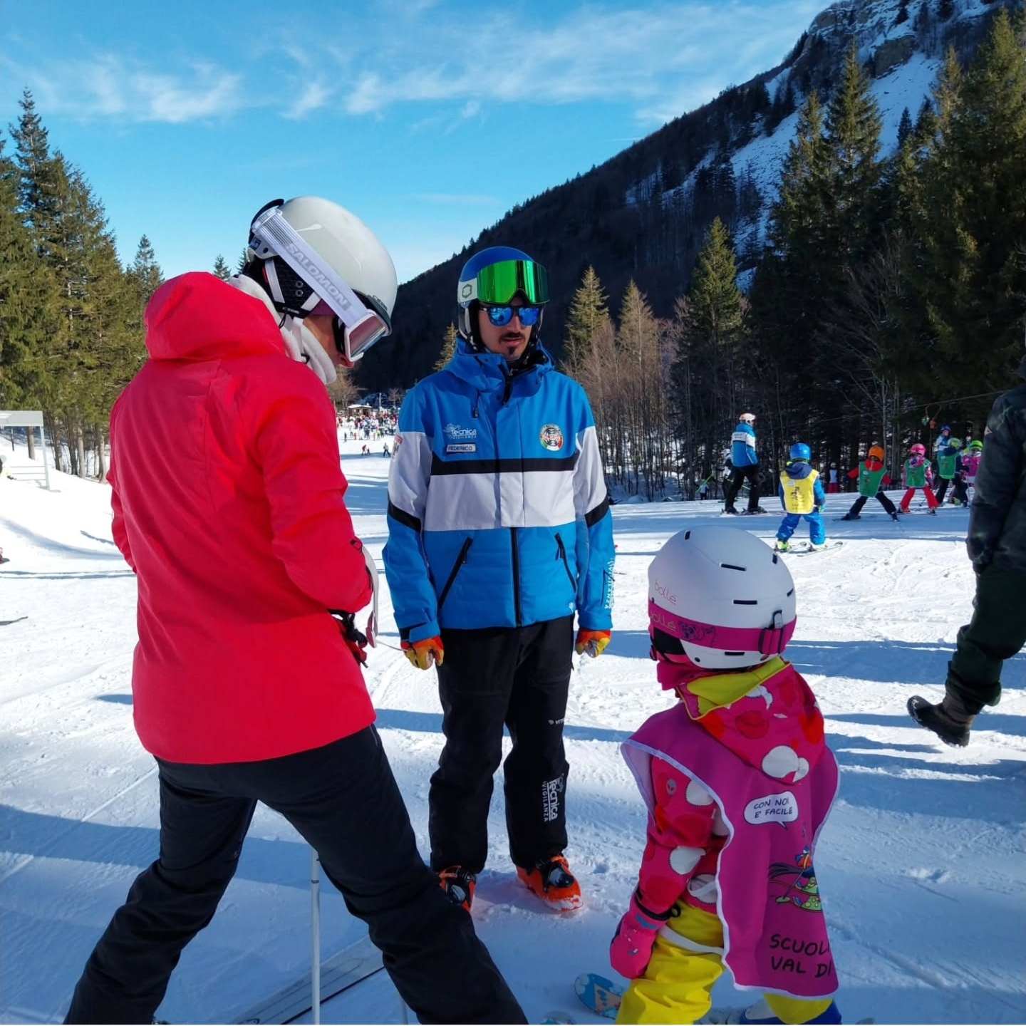 Privé skilessen voor kinderen vanaf 3 jaar voor alle niveaus.