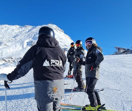 Adult Ski Lessons (from 18 y.) for All Levels in Small Groups