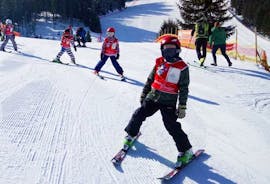Kids are enjoying their Kids Ski Lessons (up to 12 y.) for All Levels - Half Day with Schischule Glungezer