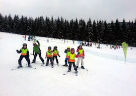 Clases de esquí para niños a partir de 12 años para debutantes.