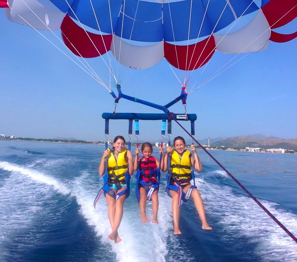 Parasailing over Alcúdia's Bay | Alcudia Ventura