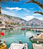 Bild der Stadt Saranda, die beim Tagesausflug nach Saranda und in den Nationalpark Butrint von Korfu aus mit Ionian Cruises Corfu besucht werden kann.