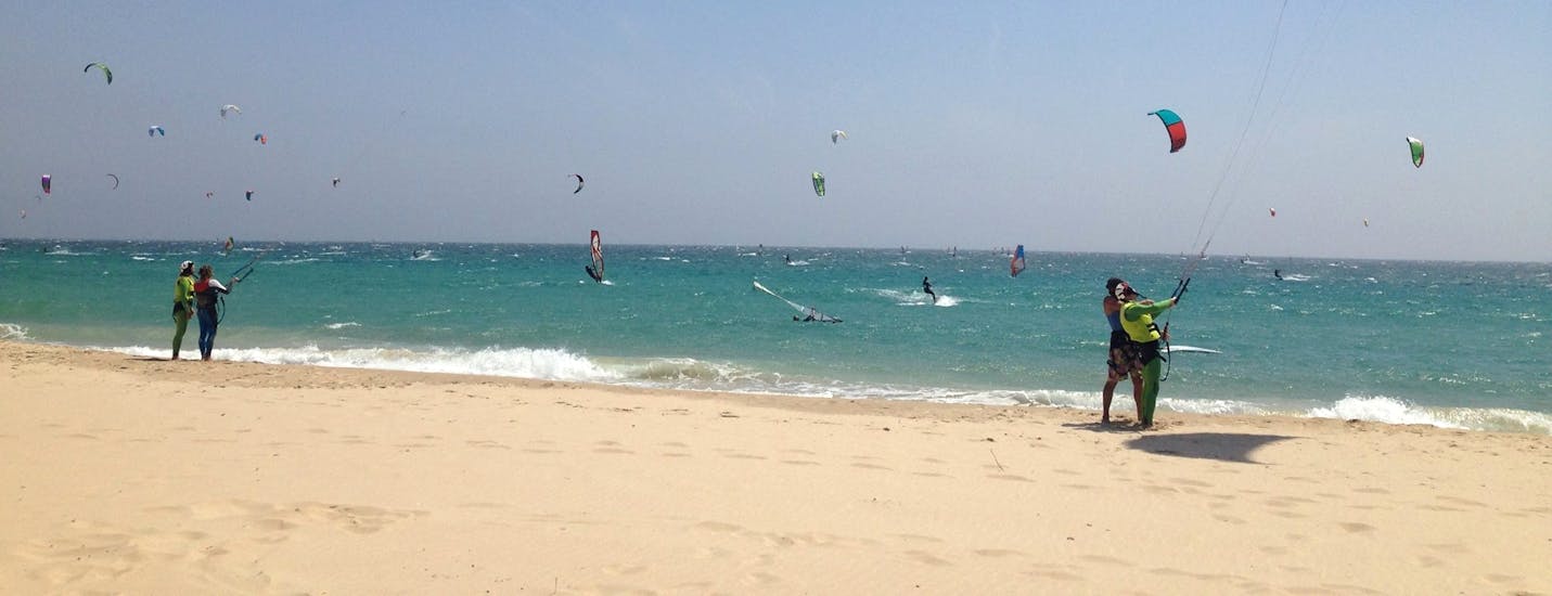 Lezioni private di kitesurf a Tarifa da 12 anni.