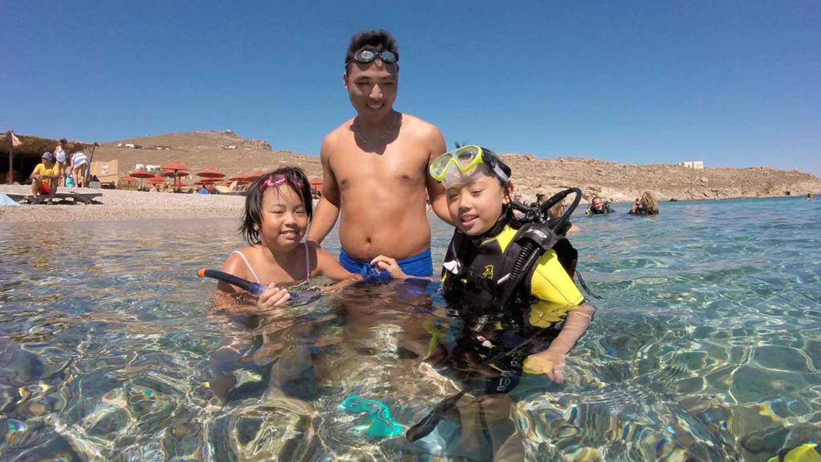 Corso di immersione (PADI) a Lia Beach per principianti con GoDive Mykonos.