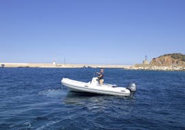 Vista del Rib Boat Sea Water 500 que puede alquilar con nuestro Alquiler de Barcos en Arbatax (hasta 4 personas) con Flamar Vacanze Arbatax.