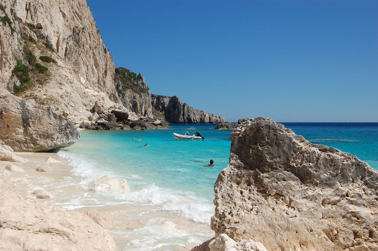 Gita in barca privata da Corfù alle isole Diapontia con FunSea Corfu.