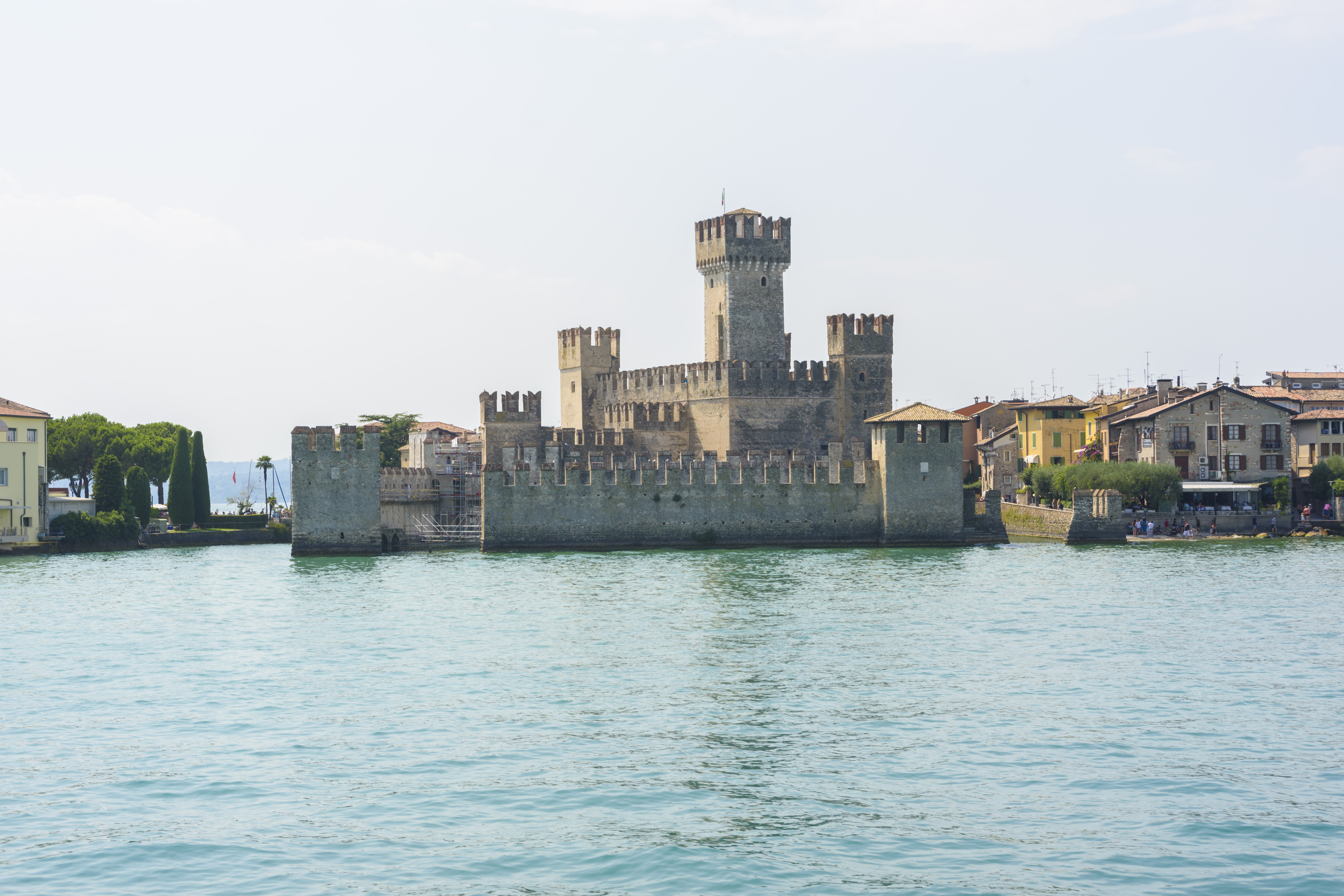 Bootstour am Morgen von Peschiera del Garda nach Sirmione.