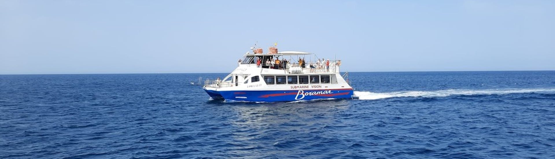 Gita in catamarano da Jávea (Xàbia) con visita turistica con Boramar Denia.
