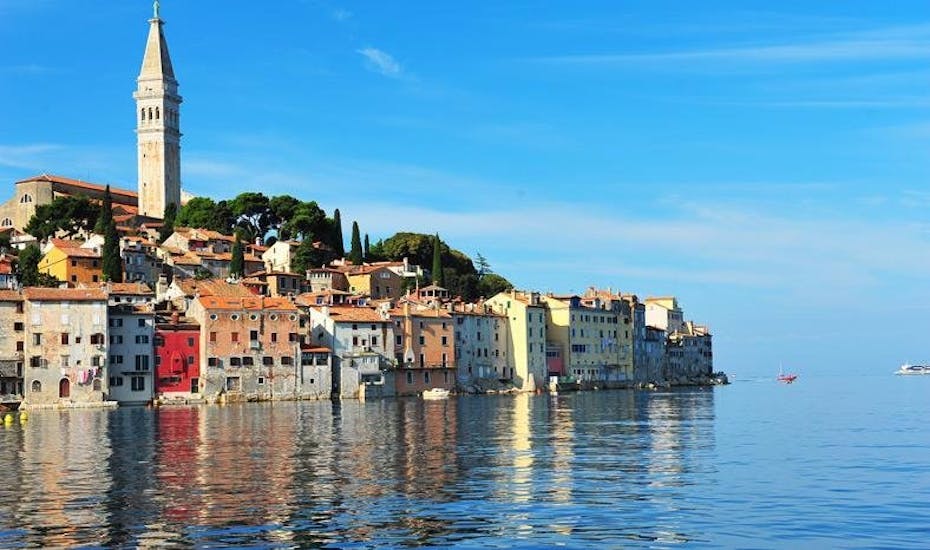 Photo of Rovinj in the afternoon on a boat tour from Poreč to Rovinj, Vrsar and the Lim Fjord with Victoria Tours Poreč.