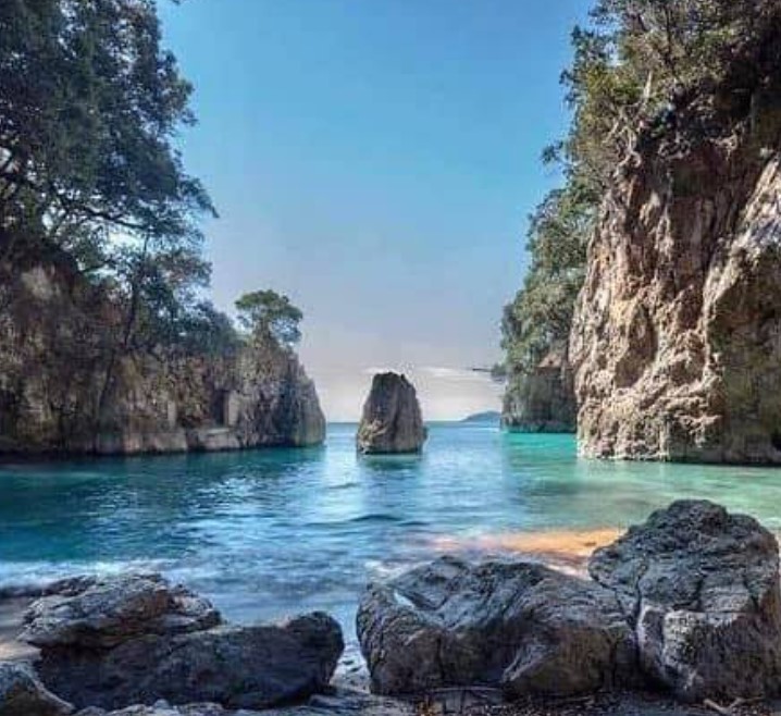 Balade privée en bateau vers Lerici, Tellaro et les plages de l'Est avec Blu Levante La Spezia.