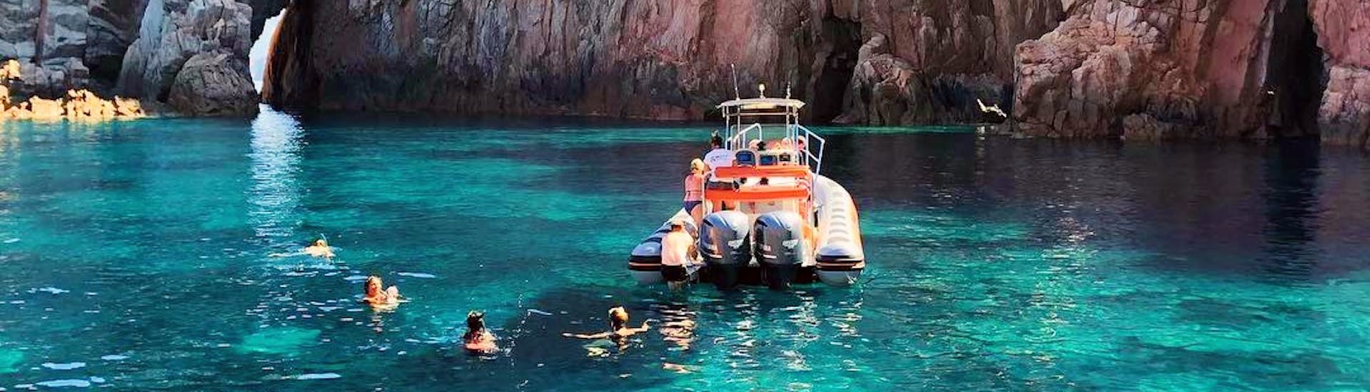 People are doing a RIB Boat Trip to the Calanques of Piana from Sagone with Albellu Croisières Sagone.