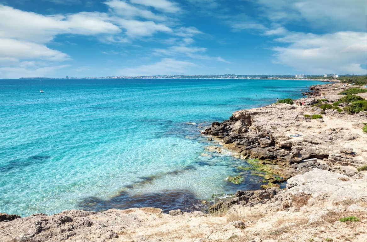 Boat Trip from Gallipoli to Punta Pizzo with Snorkeling from Amare Mare Tour Gallipoli.