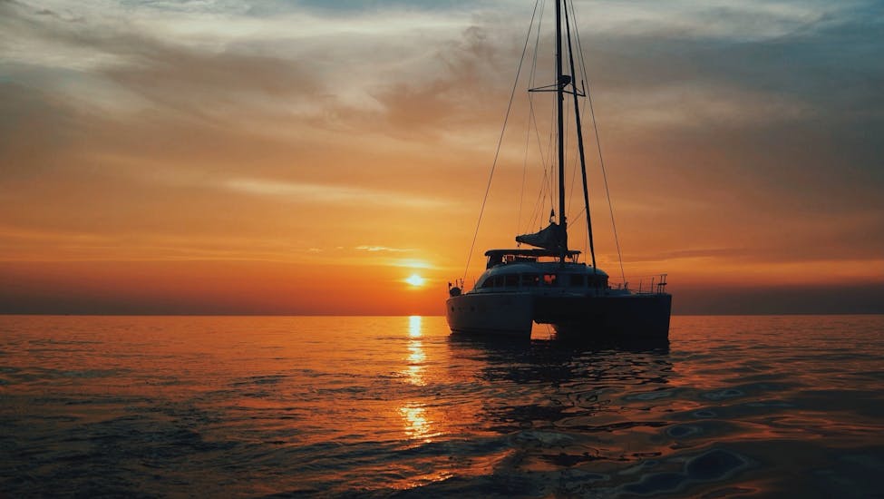 Gita in barca da Atene al tramonto e visita turistica.