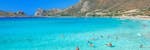 Menschen genießen das Wasser am Strand Falasarna während ihrer Private Bootstour zur Balos Lagune & zum Strand Falasarna mit Chania Balos Cruises.