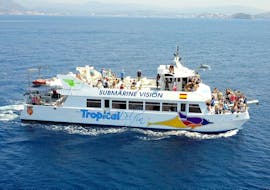 Gita in catamarano da Santa Ponsa con bagno in mare e visita turistica con Cruise Cormoran Mallorca.