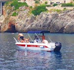 Foto aufgenommen während einer Bootsvermietung in Torre Vado für bis zu 6 Personen mit Rosa dei Venti Escursioni.