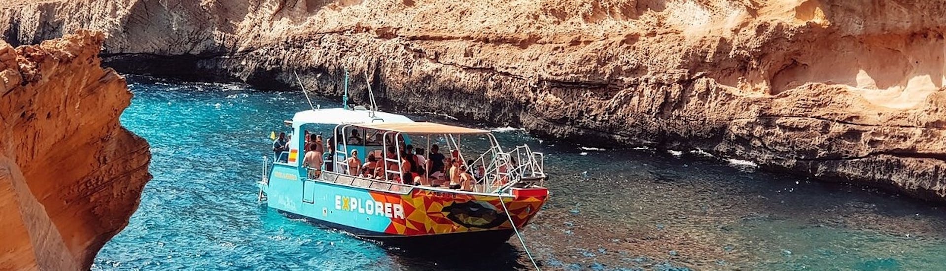 Boottocht van Palma de Mallorca met zwemmen & toeristische attracties.