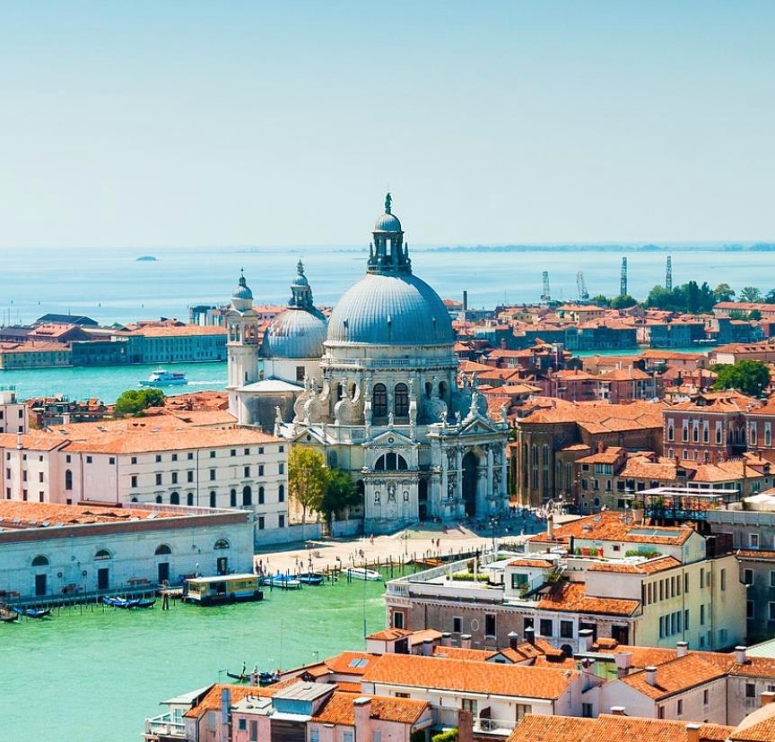 View of the city of Venice from above that you can visit during the Boat Trip to Murano & Burano with Morning in Venice with Il Doge di Venezia.