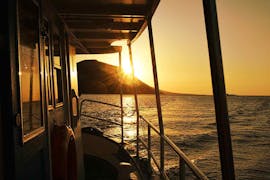 Boottocht bij zonsondergang met zwemmen in de Blue Lagoon vanuit Latchi met Latchi Queen Cyprus.