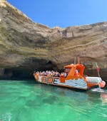Bootstour zur Benagil-Höhle mit Delfinbeobachtung mit XRide Algarve.