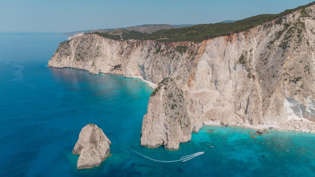 Balade en bateau Agios Sostis - Laganas Bay  & Baignade avec Traventure Zakynthos.