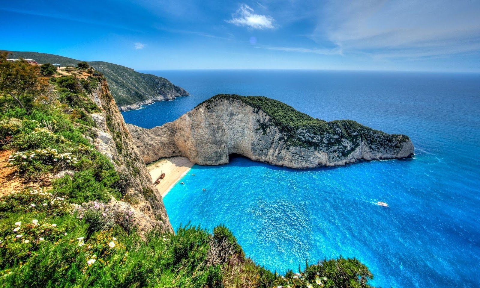 Balade privée en bateau Agios Sostis - Laganas Bay  & Baignade avec Traventure Zakynthos.