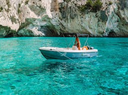 Noleggio barche ad Agios Sostis (fino a 6 persone) - Premium (30-40 CV) con Traventure Zakynthos.