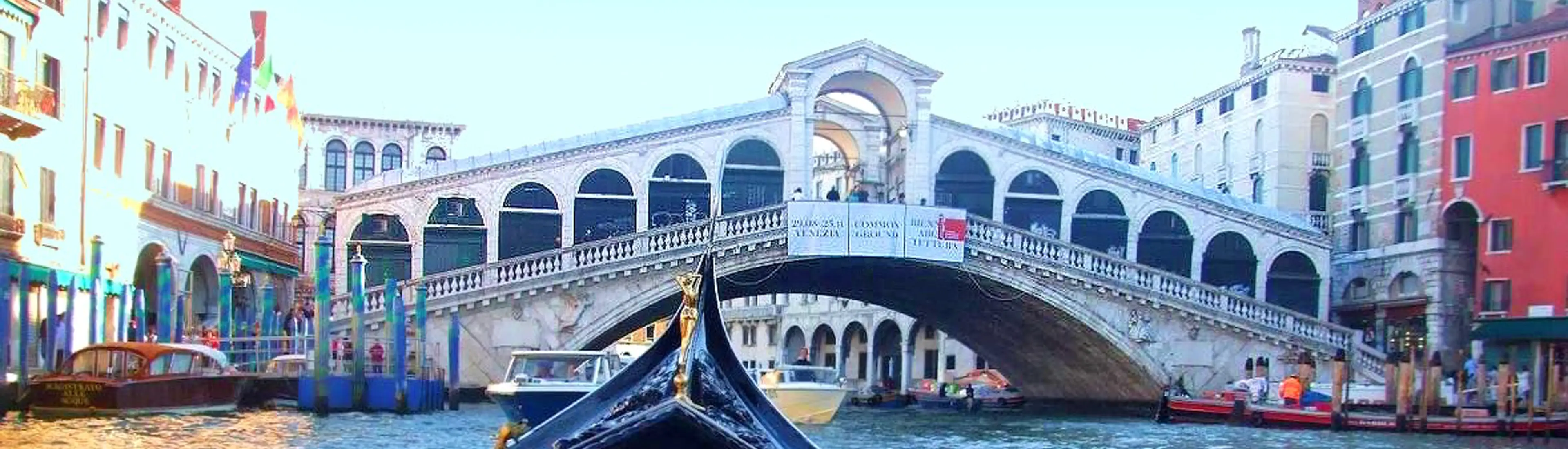 Private Gondola Ride To Grand Canal Rialto Bridge Agenzia Gondolieri Travel Venezia
