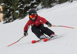 Private Ski Lessons for Kids of All Levels with Schischule Glungezer A kid skiing during his private Ski Lessons for Kids of All Levels with Schischule Glungezer.