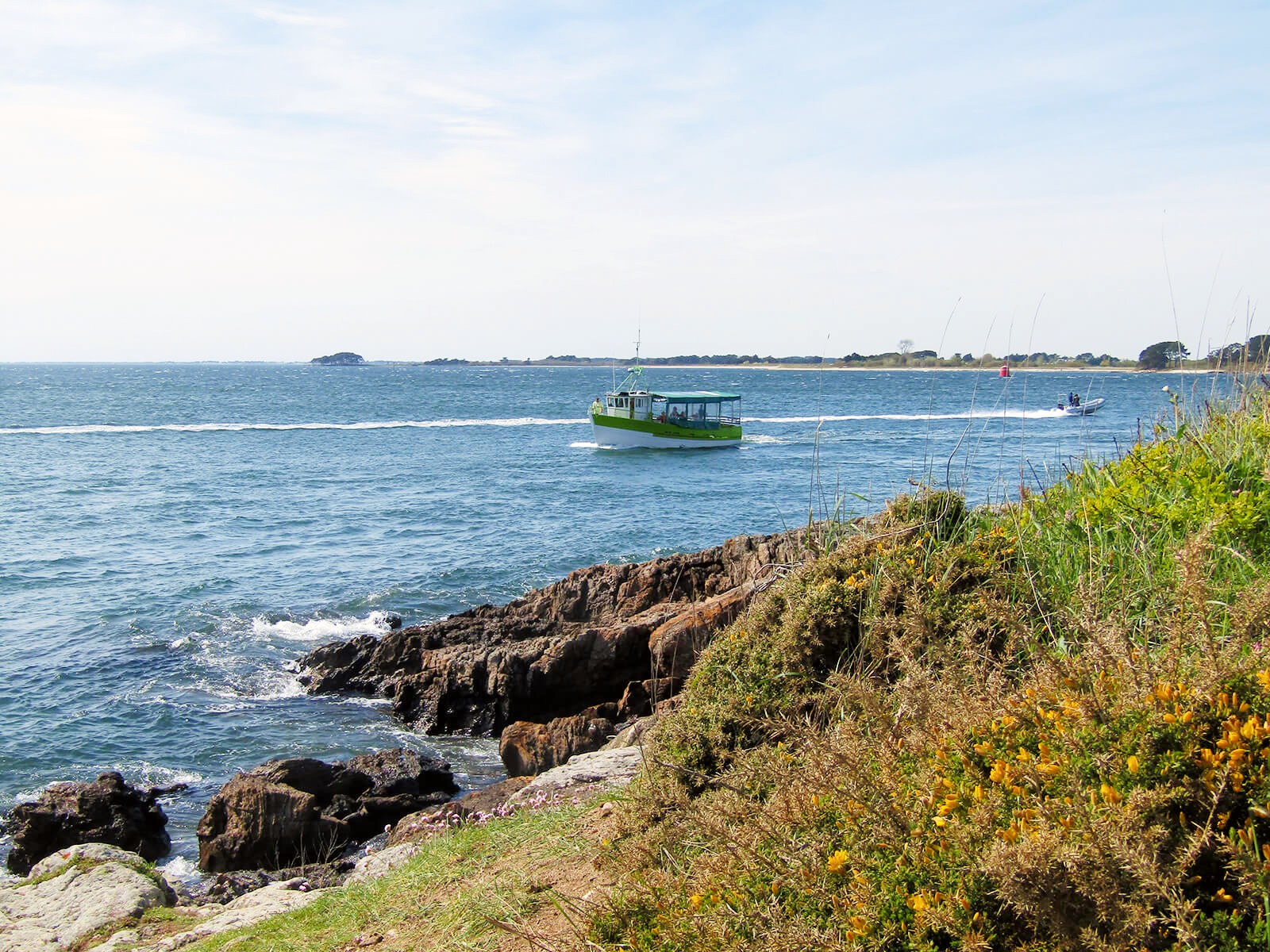 Vue du bateau lors de la Balade en bateau sur la rivière d'Auray avec Apéritif avec MLC - Le Petit Baigneur Saint-Goustan.