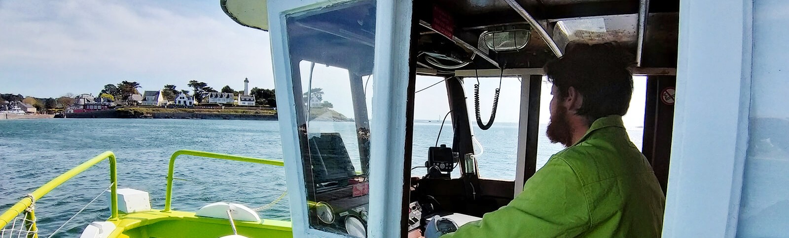 Captain during Boat Trip on the Auray River with Aperitif with MLC - Le Petit Baigneur Auray.