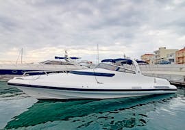Picture of the yacht rented by SEAze the Day Crete.