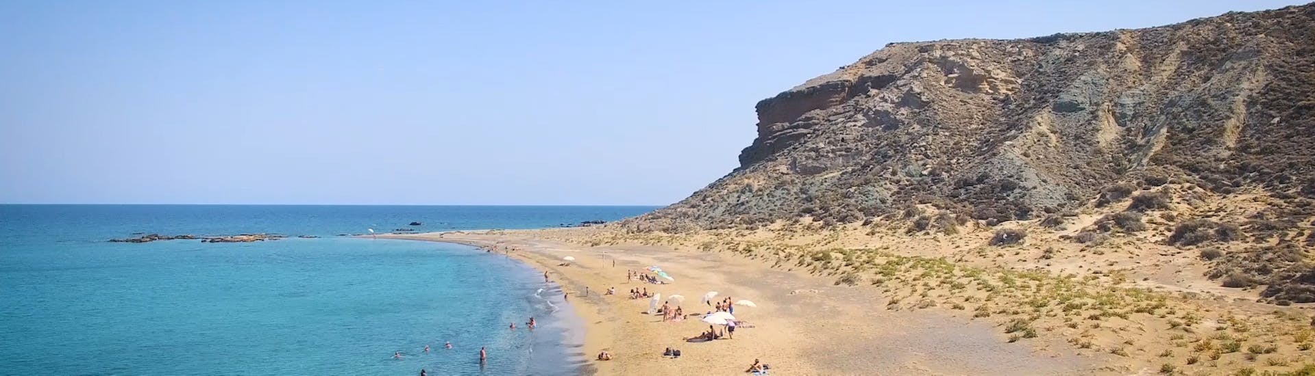 Una playa que se puede ver durante el viaje en barco a Koufonisi desde Makris Gialos con Cretan Daily Cruises.