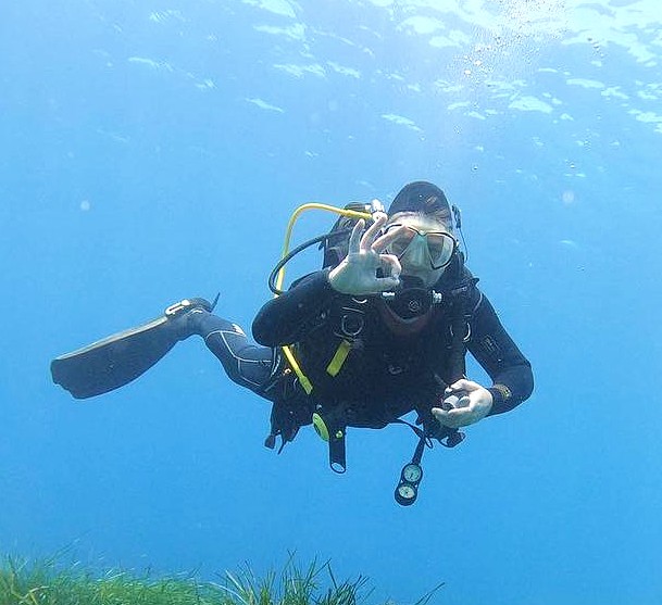 Corso privato di immersione (PADI) a Pissouri per principianti con Cyprus Diving Adventures.