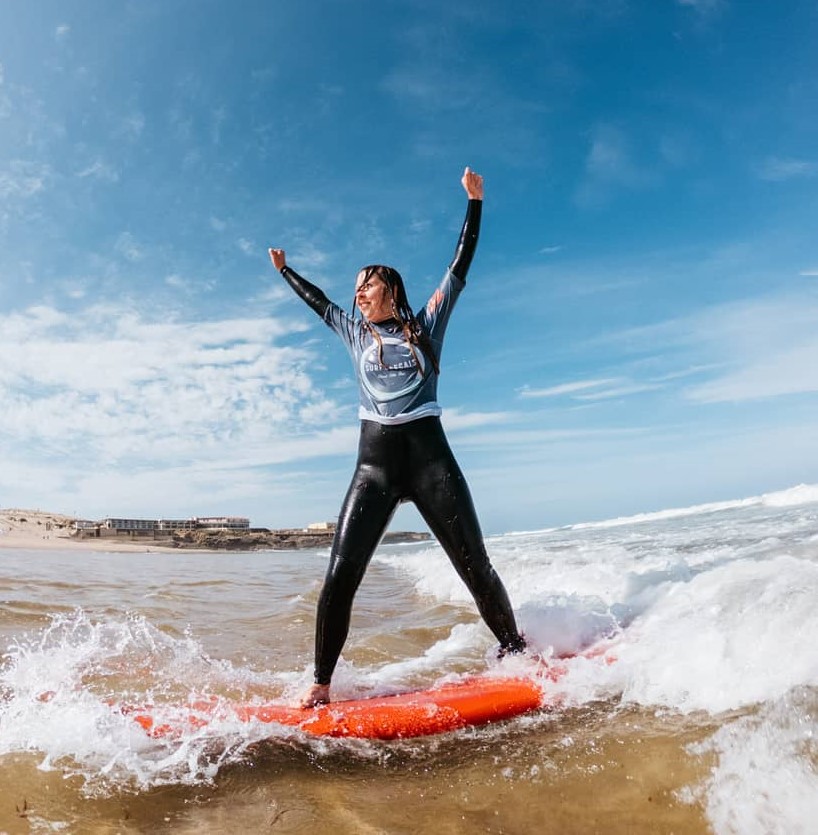 Privé surfcoaching in Cascais voor gevorderde surfers met Surf Cascais.