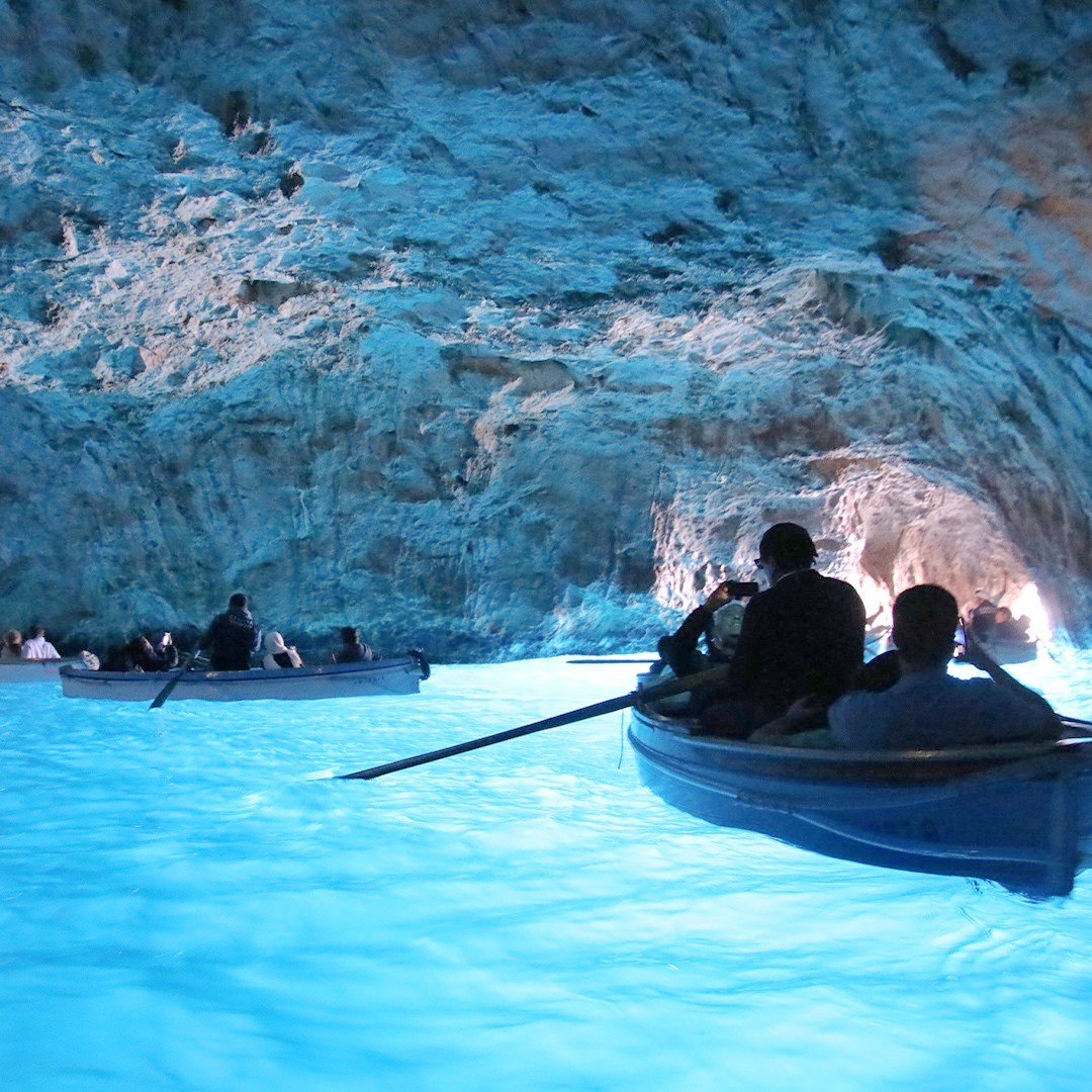 ▷ Boat Trip to the Blue Grotto and Capri with Snorkeling from 110 € -  CheckYeti