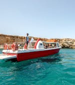 Paseo en barco desde Rethymno hasta las cuevas piratas de Creta con Dolphin Cruises Crete DOLPHIN EXPRESS IV.