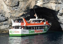 Nuestro barco durante un paseo en Barco desde Roses con escala en Cadaqués con Don Pancho Roses.