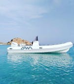 Embarcación semirrígida utilizada para el alquiler de embarcaciones semirrígidas en Villasimius (para 7 personas) con Tour Express Villasimius.