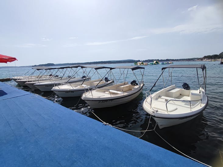 Boats that can be rented by the boat rental service in Medulin with Acqua Life Medulin.