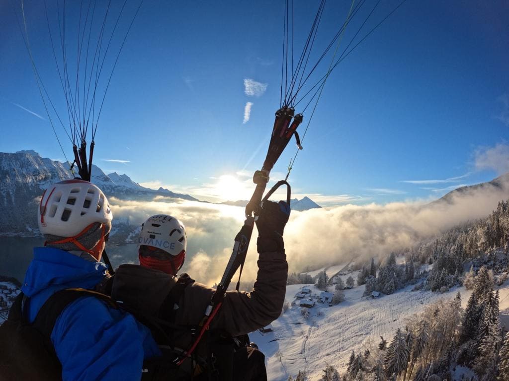 Parapente biplace à Interlaken depuis Beatenberg.