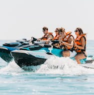 Un gruppo di amici durante la gita in moto d'acqua ad Alcúdia a Maiorca con GoJet Jet Ski.