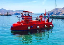 Red semi-submarine in Baška for families with kids, from King Rent a Boat and Semi-Submarine.